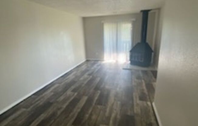 2 beds, 2 baths, 856 sqft, $920, Unit 2827-1805