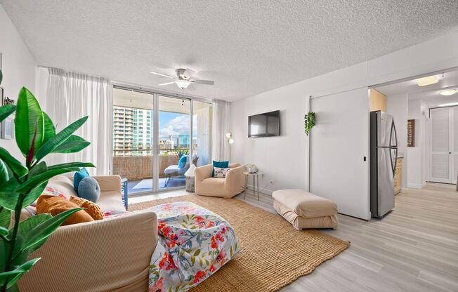 Kakaako Royal Court 2 Bedroom 2 Bathroom 1 Parking Condominium