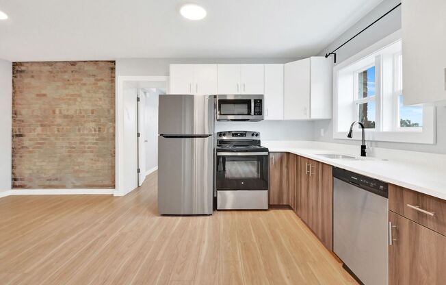 2855 Washington Blvd