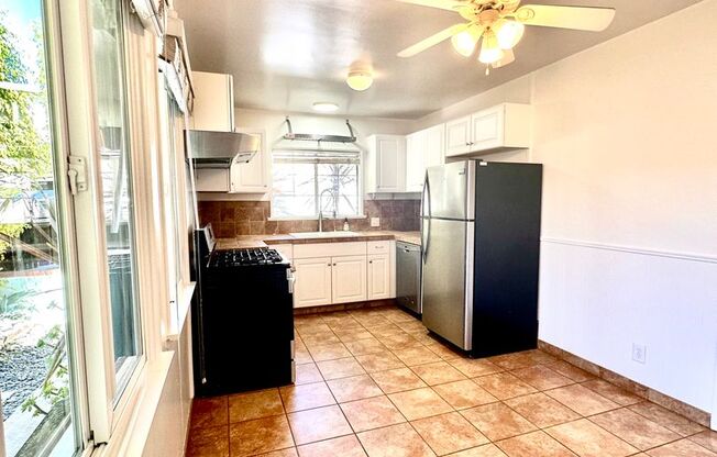 3 beds, 1 bath, $4,895