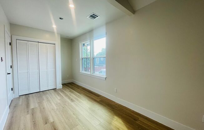 3 beds, 2 baths, 1,200 sqft, $2,599, Unit 1517-01