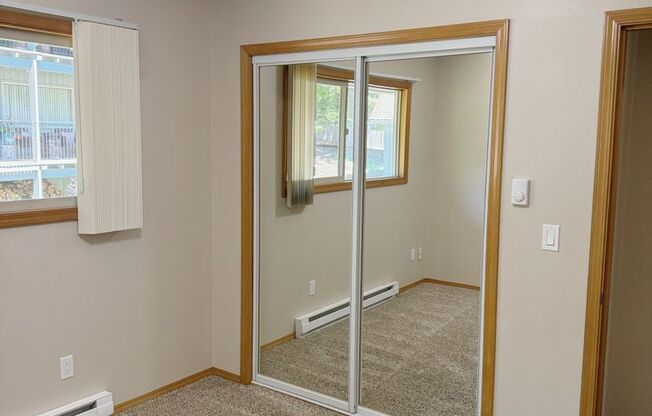 1 bed, 1 bath, 718 sqft, $1,265, Unit 14