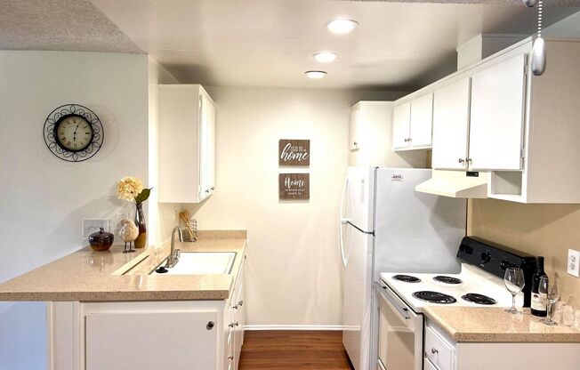 1 bed, 1 bath, 716 sqft, $2,150, Unit O013