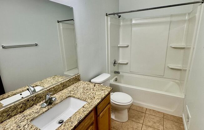 2 beds, 1 bath, 850 sqft, $1,345, Unit 905