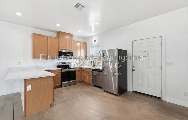 3 beds, 2.5 baths, 1,375 sqft, $2,200, Unit 2