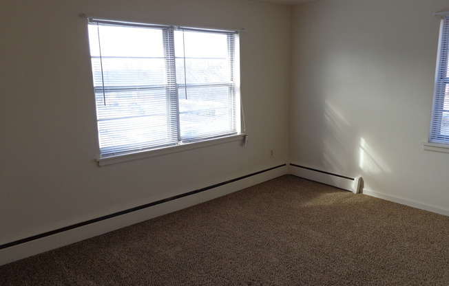 2 beds, 1 bath, 695 sqft, $725, Unit 1300-1503