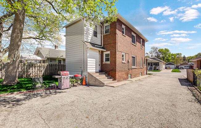 8830 Parrish Ave