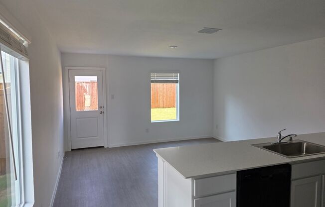 "Feel Right at Home – Modern 3 Bed, 2.5 Bath in Foree Ranch"