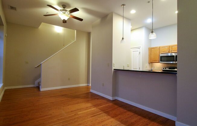 1 bed, 1.5 baths, 1,700 sqft, $1,750, Unit Unit 303