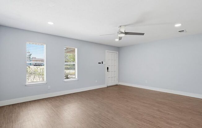 Welcome to this Quaint duplex in Bishop Arts!