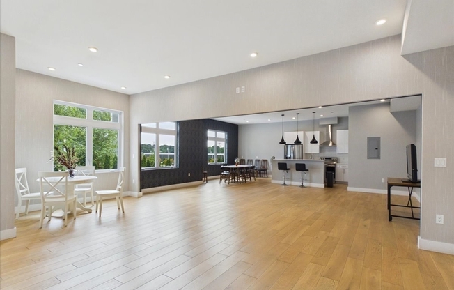 1 bed, 1 bath, 610 sqft, $3,000, Unit 319