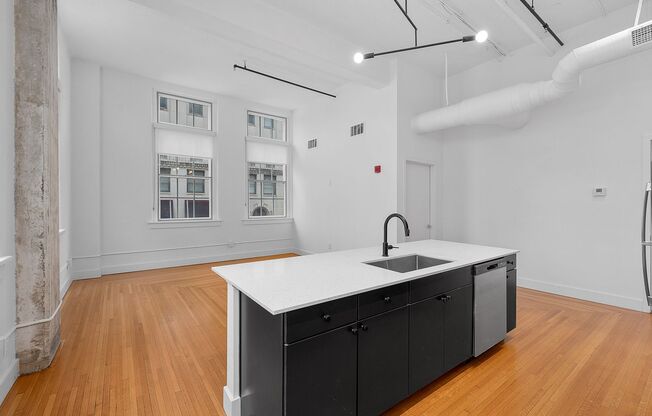 2 beds, 1 bath, 1,025 sqft, $2,912, Unit 100-204