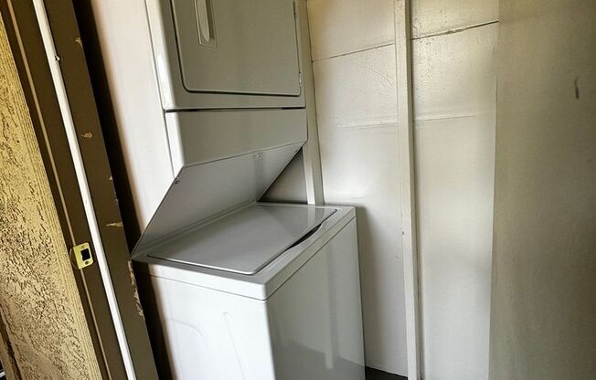 1 bed, 1 bath, 780 sqft, $2,425, Unit 26