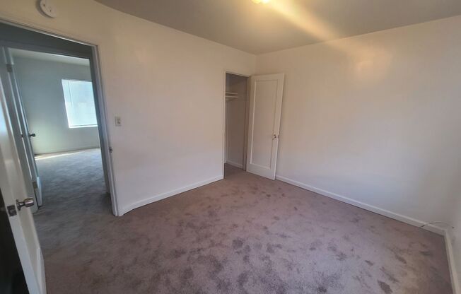 Cozy 2 Bedroom Duplex Unit Near San Leandro BART