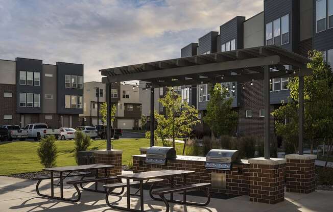 BBQ Grills & Picnic Area at Parc View Apartments and Townhomes Midvale, UT 84047