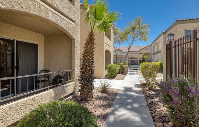 1 bed, 1 bath, $2,100, Unit # 1043