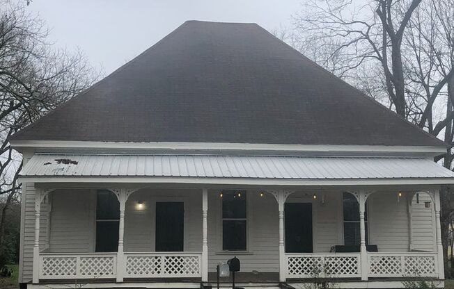 Charming Historic 1-Bedroom Cottage in the Heart of Opelika