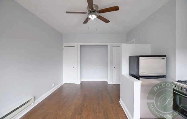 Studio, 1 bath, 305 sqft, $1,550, Unit 317