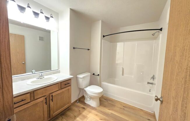 1 bed, 1 bath, 756 sqft, $1,195, Unit 3500 302