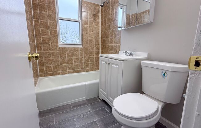 2 beds, 1 bath, 719 sqft, $1,480, Unit 6