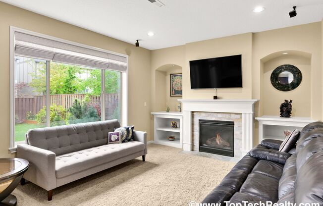 Charming Home in Arbor Oaks Community! 3 Beds + 2.5 Baths, Den and Bonus Room + Large Backyard!