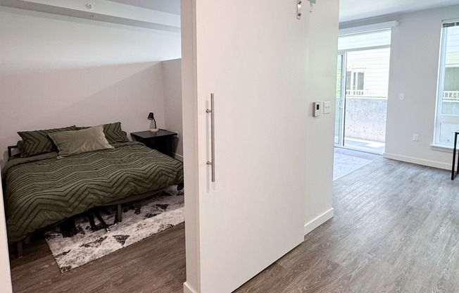 1 bed, 1 bath, 438 sqft, $1,715, Unit 516