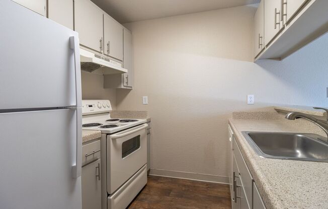 Country Lane Apartments