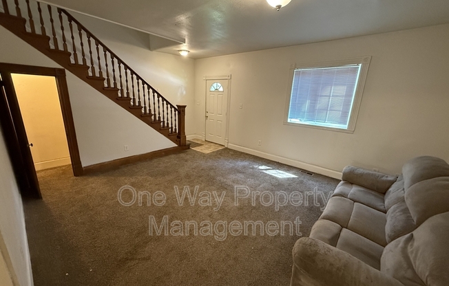 1023 13 AVE