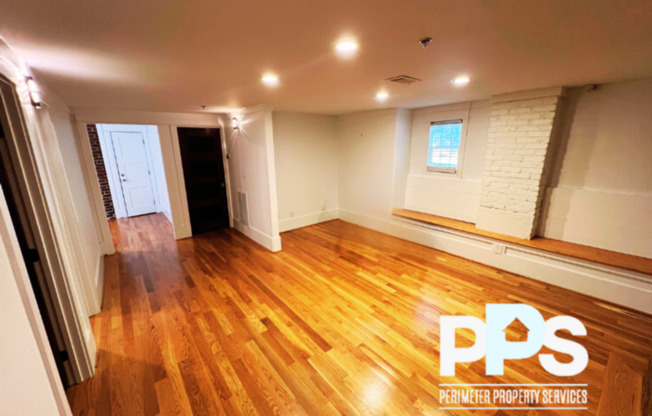 951 EDGEWOOD AVE