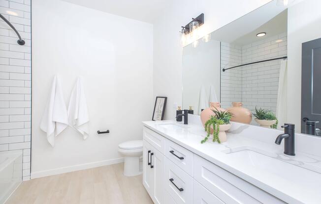 3 beds, 2 baths, 1,330 sqft, $3,100