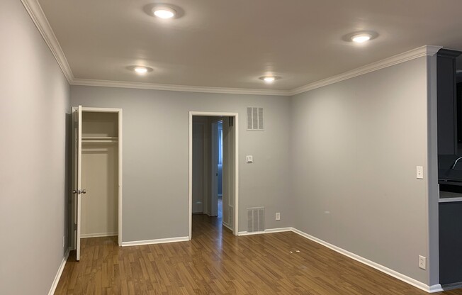 1 bed, 1 bath, 650 sqft, $1,900, Unit 11