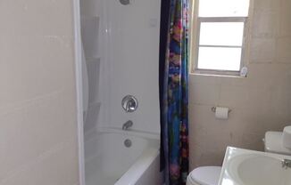 207 N East St - 207