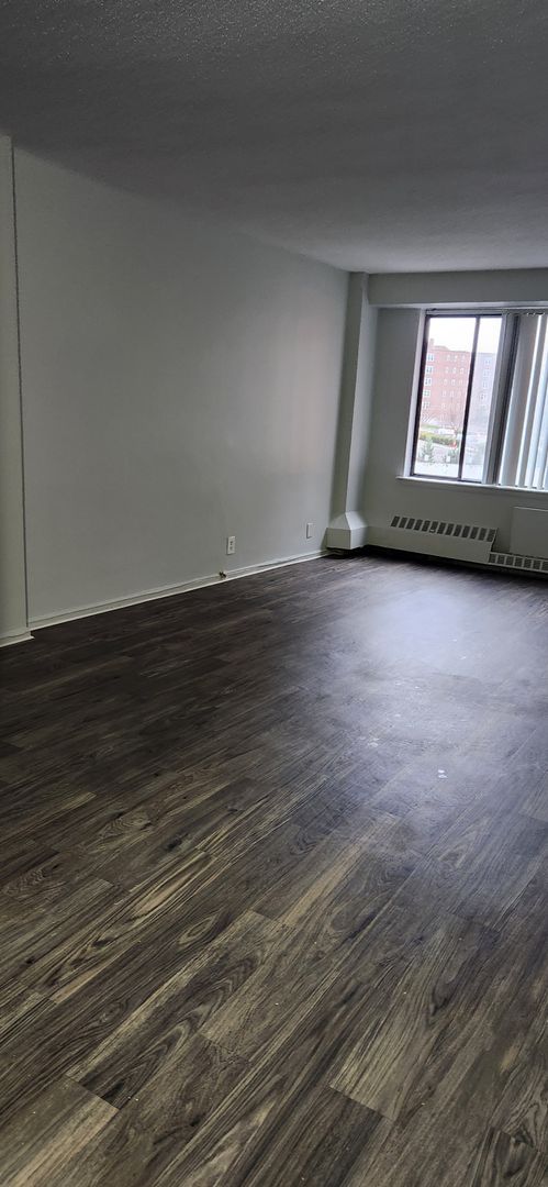 1 bed, 1 bath, 600 sqft, $1,400, Unit 310