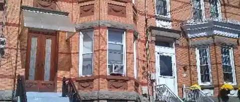 335 E 34 ST