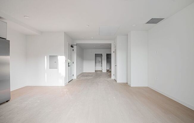 1 bed, 1 bath, 611 sqft, $2,595, Unit 100