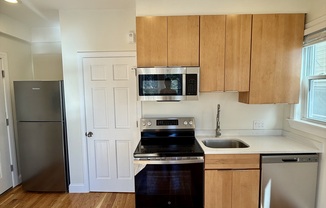 8 JOYCE ST