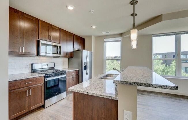 2 beds, 2 baths, 998 sqft, $2,445, Unit 401