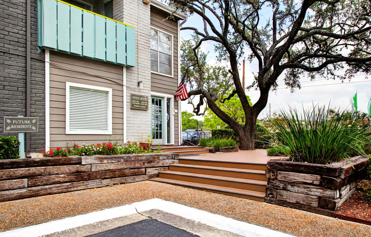 Sundance Apartment Homes