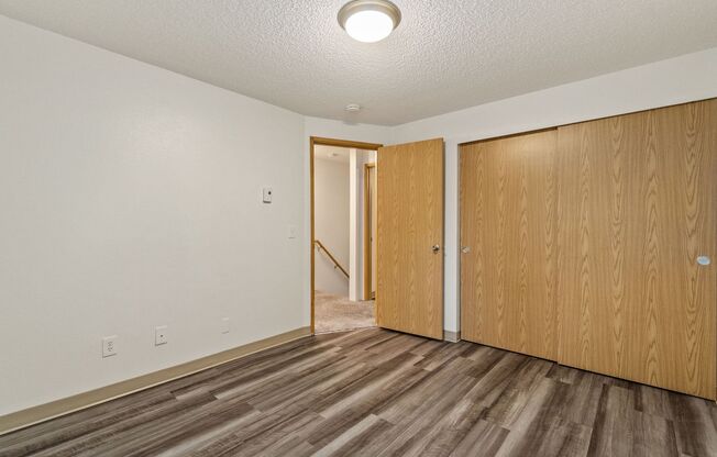2 beds, 1.5 baths, 925 sqft, $1,705, Unit G-104