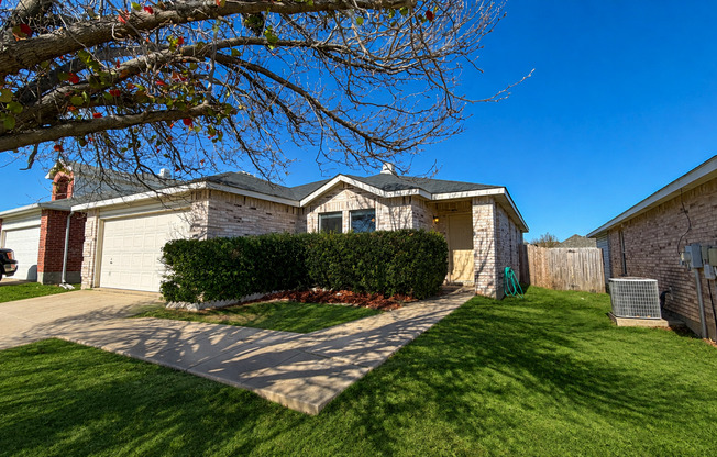 Beautiful Home in The Vineyards at Heritage — Pool, Playground & Walk-to-School Location!