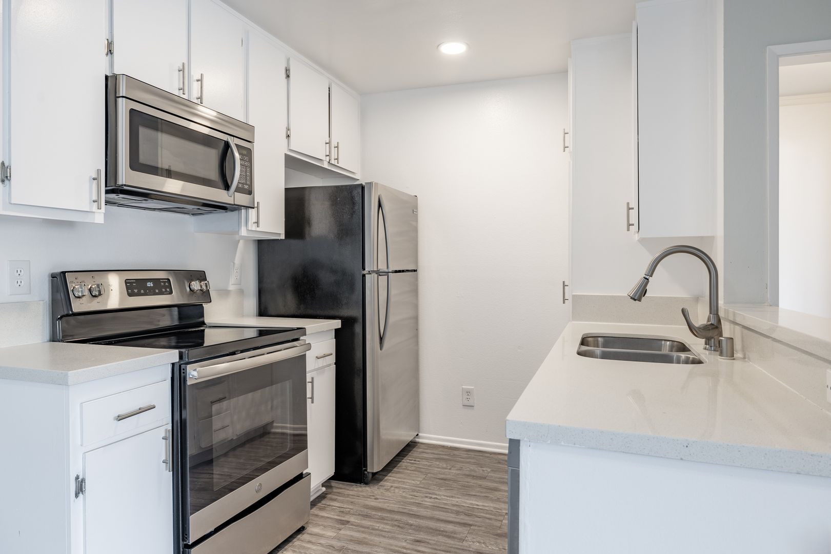 1 bed, 1 bath, 695 sqft, $1,798, Unit 204