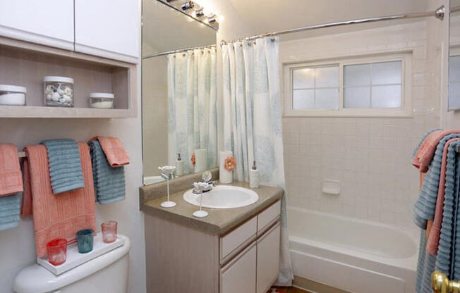 Spacious townhome bathroom