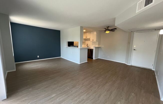 2 beds, 2 baths, 905 sqft, $2,198, Unit 214