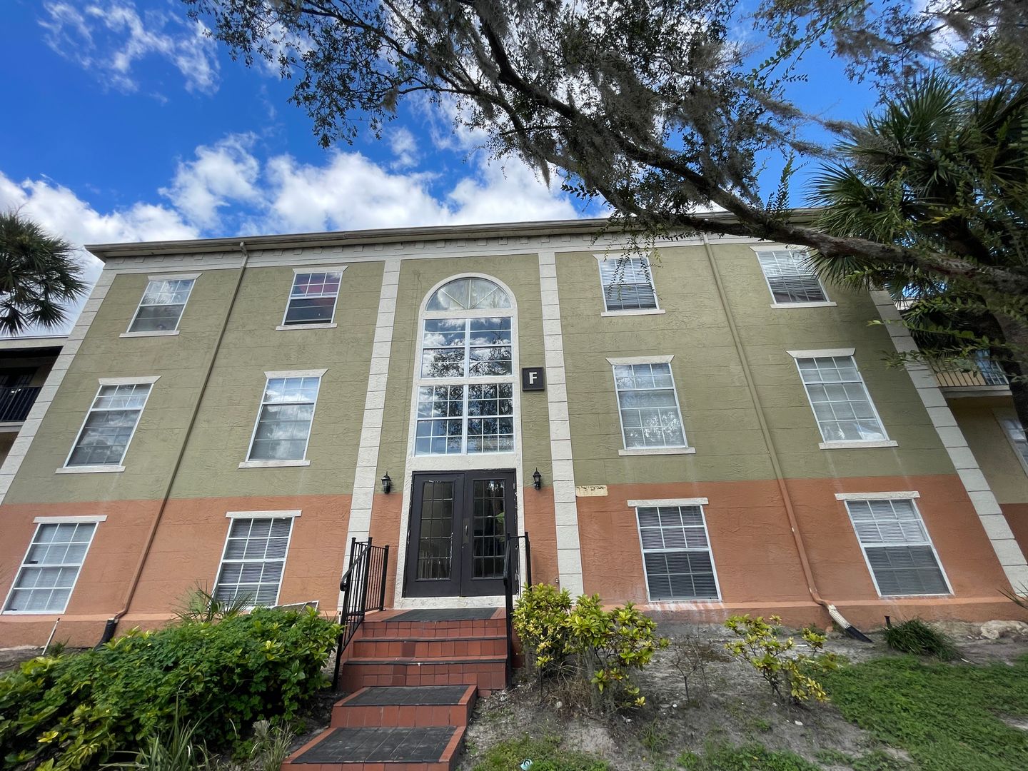 2 Bedroom/2 Bathroom 1st Floor Condo at Cypress Pointe AVAILABLE NOW!