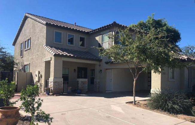 COMING SOON! Spacious Luxury Living in Gilbert -Corner House with Vaulted Ceilings