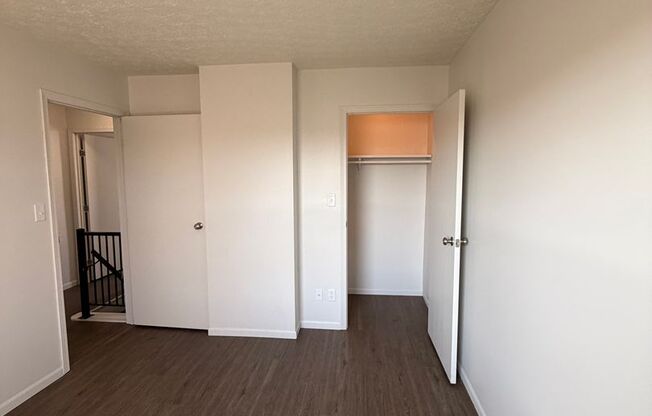 2 beds, 1 bath, 885 sqft, $1,150, Unit 730