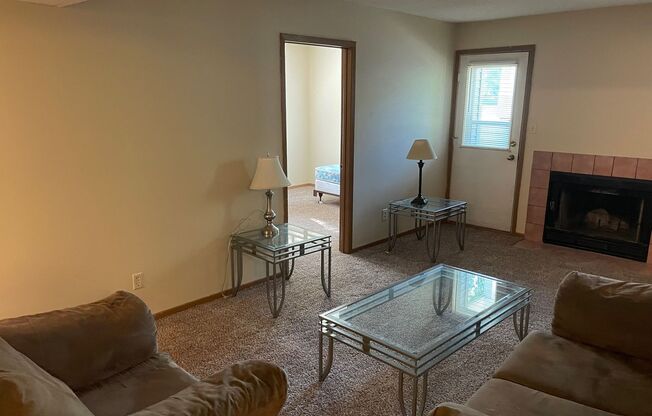 4 beds, 2 baths, $1,410, Unit Apt. #201