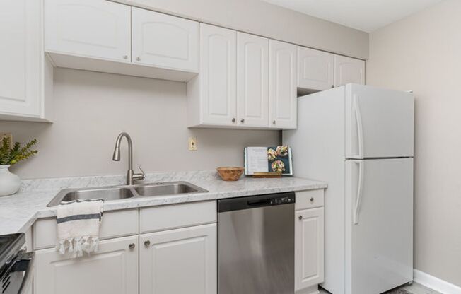 2 beds, 1 bath, $1,150, Unit 1