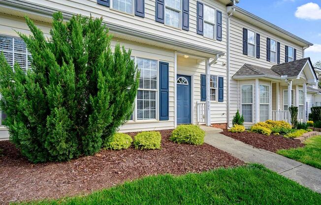 Conveniently located, Wake Forest, 3 Bed 2.5 Bath Townhome