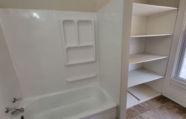 Vibrant Studio & 1-Bedroom Apartments in the Sought-After Whittier Neighborhood